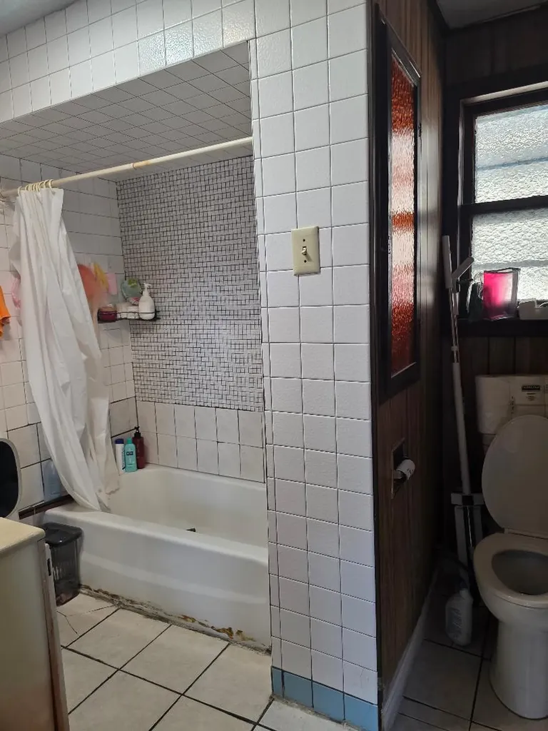 3030 South Poplar Avenue Chicago IL 60608