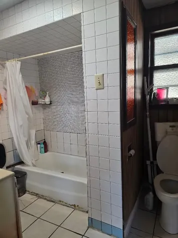 3030 South Poplar Avenue Chicago IL 60608