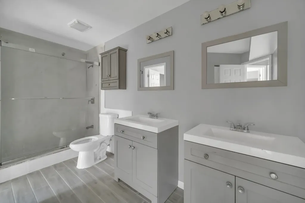 1065 Rockport Drive Carol Stream IL 60188
