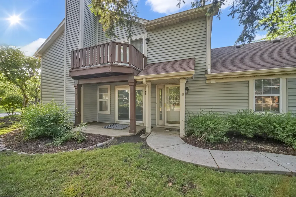 1065 Rockport Drive Carol Stream IL 60188