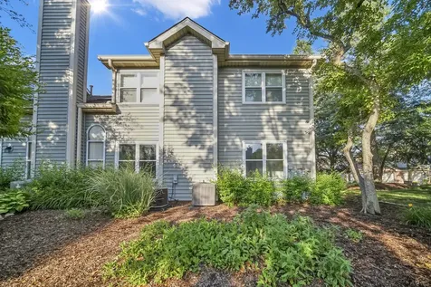 1065 Rockport Drive Carol Stream IL 60188