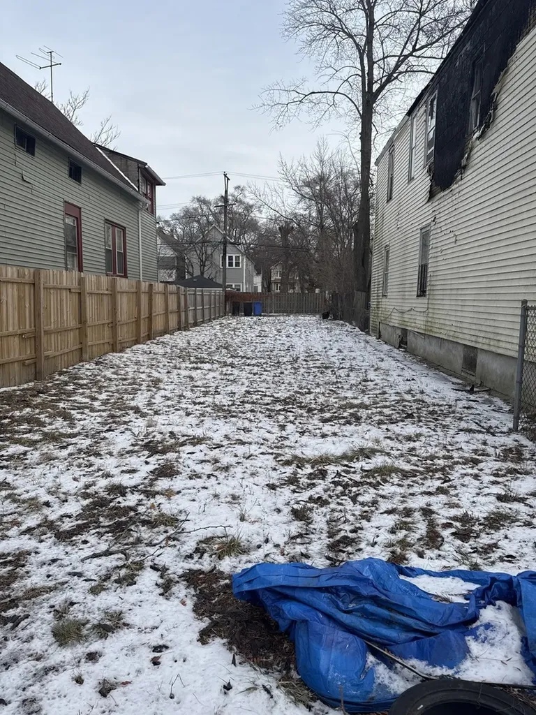 12017 South Wallace Street Chicago IL 60628