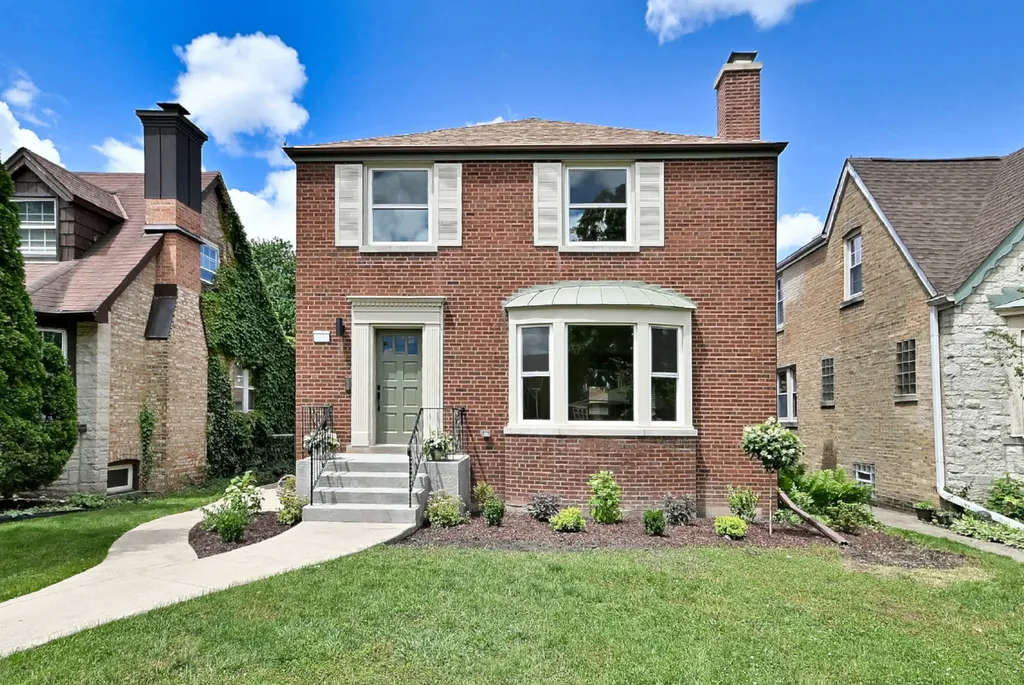 1728 North 76 Avenue Elmwood Park IL 60707