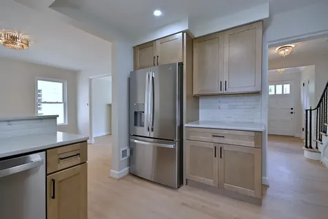 1728 North 76 Avenue Elmwood Park IL 60707