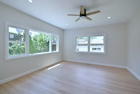 1728 North 76 Avenue Elmwood Park IL 60707