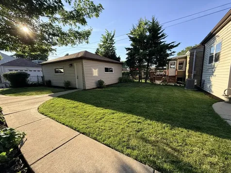 1728 North 76 Avenue Elmwood Park IL 60707