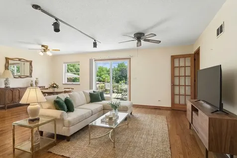 1241 North Chestnut Avenue Arlington Heights IL 60004