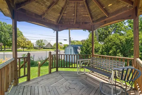 1241 North Chestnut Avenue Arlington Heights IL 60004