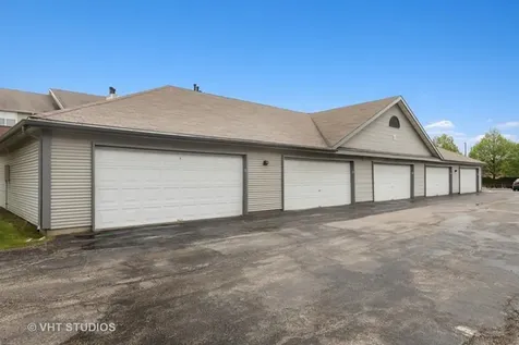 24 Sterling Circle Wheaton IL 60189