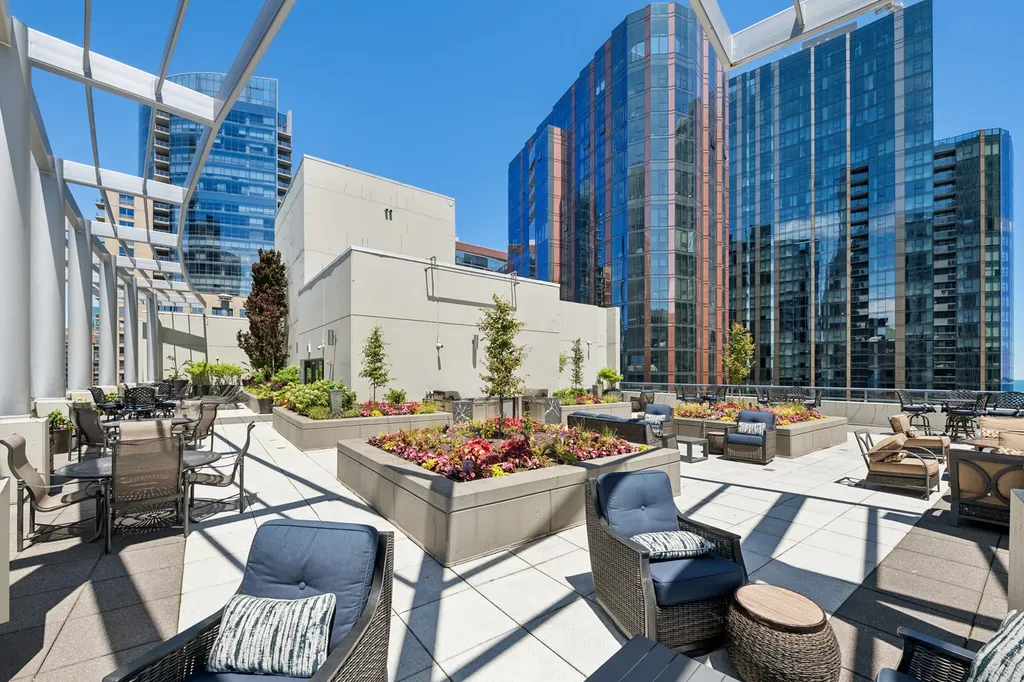 201 North Westshore Drive Chicago IL 60601