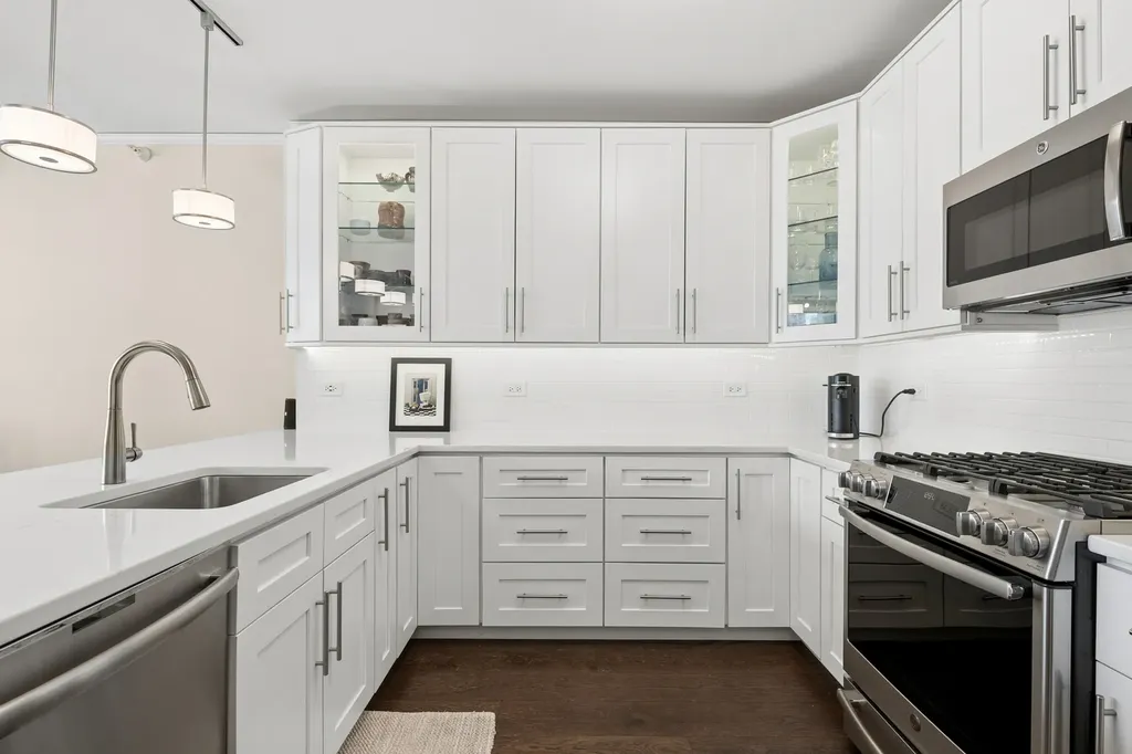 201 North Westshore Drive Chicago IL 60601