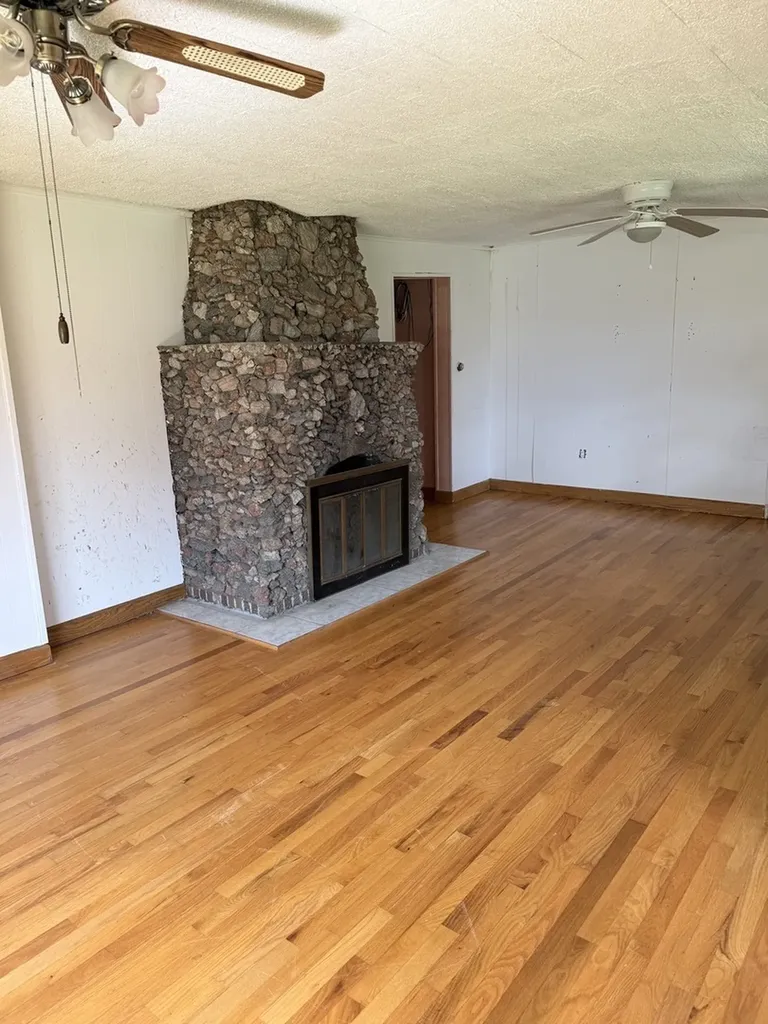 39495 North Forest Avenue Antioch IL 60002