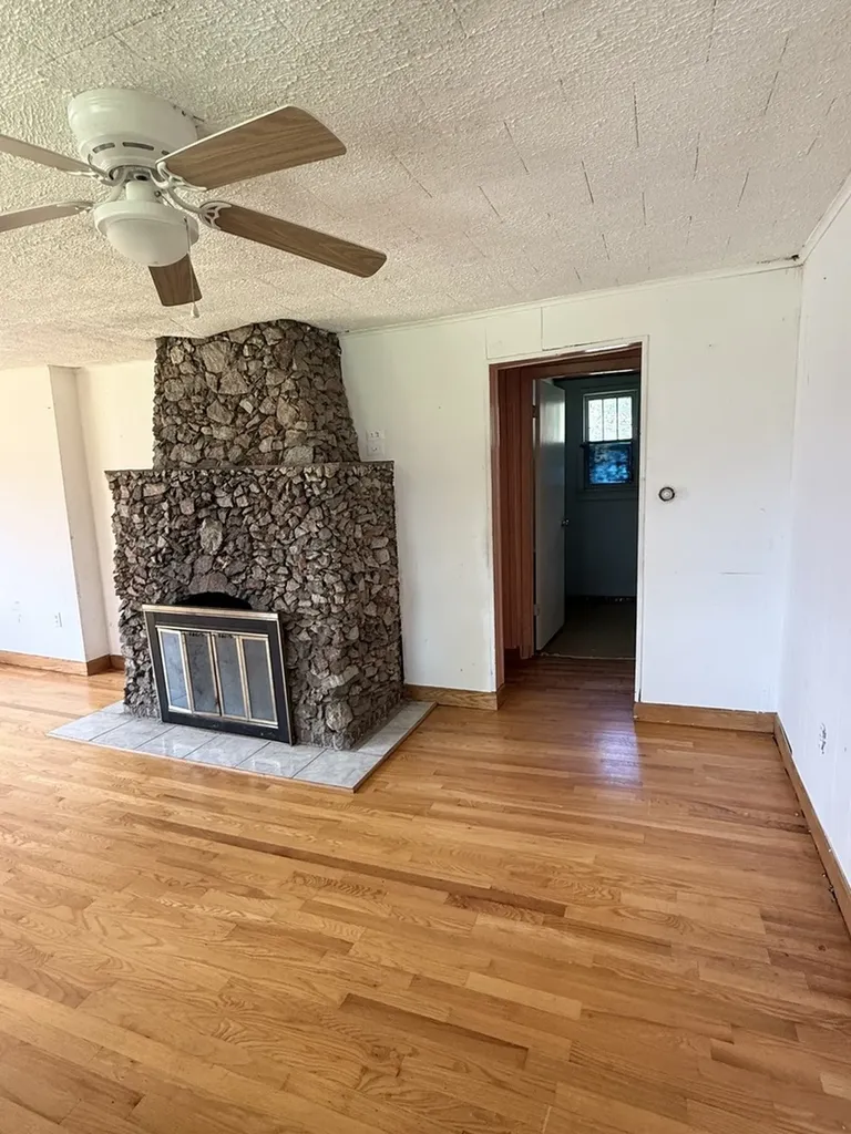 39495 North Forest Avenue Antioch IL 60002