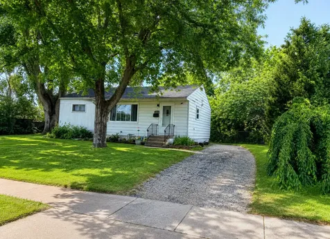 2127 Indian Road Waukegan IL 60087