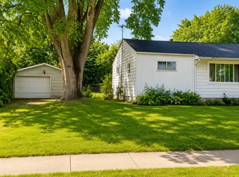 2127 Indian Road Waukegan IL 60087