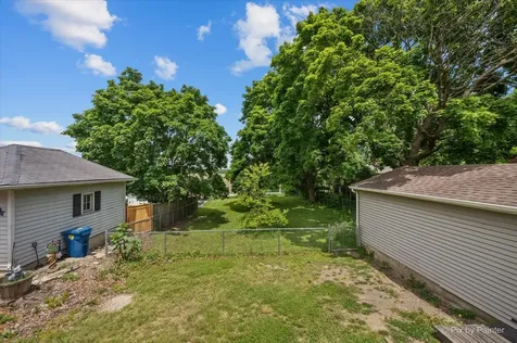 617 2ND Street Crete IL 60417
