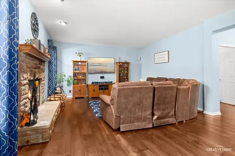 1164 Dorr Drive Sugar Grove IL 60554