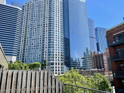 310 North Clinton Street Chicago IL 60661