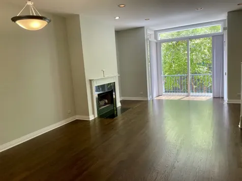 310 North Clinton Street Chicago IL 60661