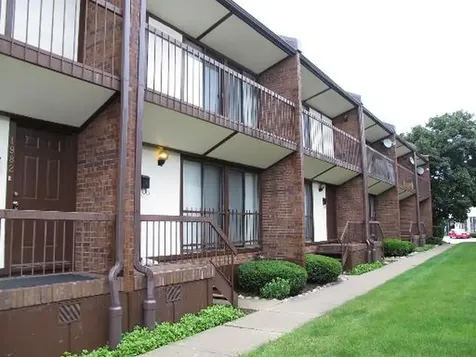 1978 Green Bay Road Highland Park IL 60035