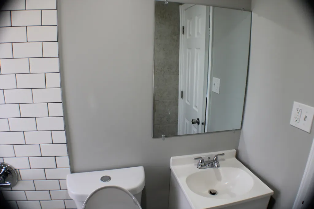 2014 West 52nd Street S Chicago IL 60609