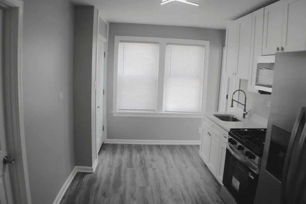 2014 West 52nd Street Chicago IL 60609