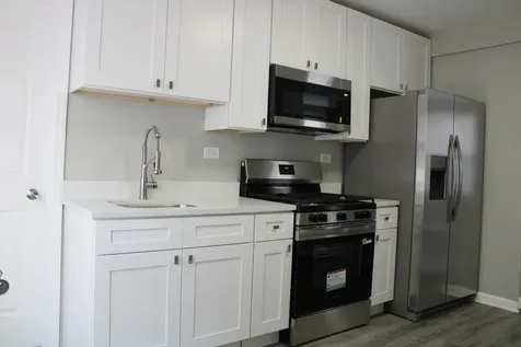 2014 West 52nd Street S Chicago IL 60609