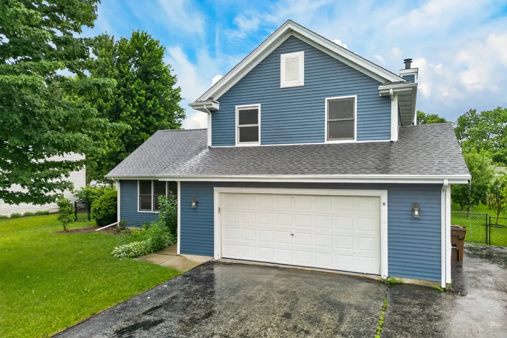 8448 Centaur Drive Machesney Park IL 61115