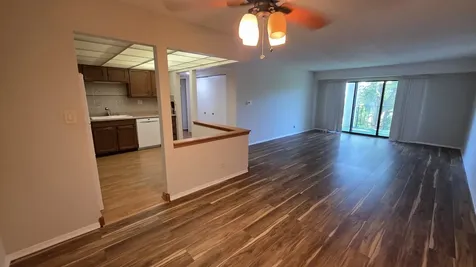 475 Plum Creek Drive Wheeling IL 60090