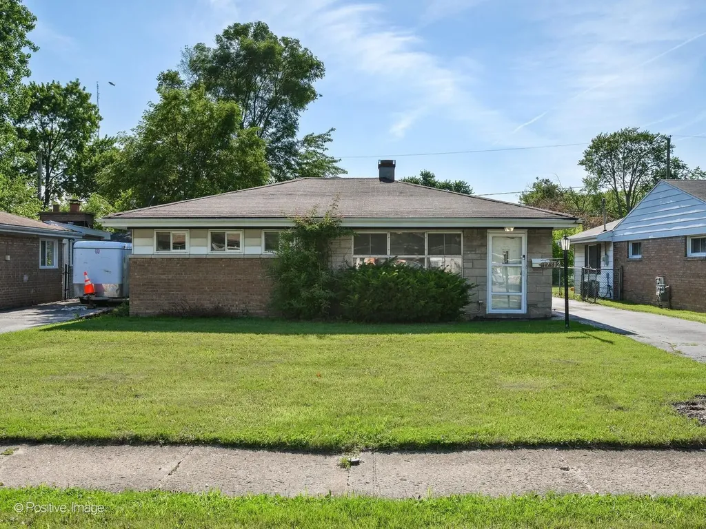 17312 Greenbay Avenue Lansing IL 60438
