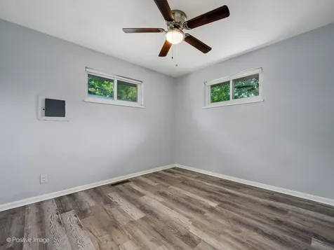17312 Greenbay Avenue Lansing IL 60438