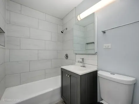 17312 Greenbay Avenue Lansing IL 60438