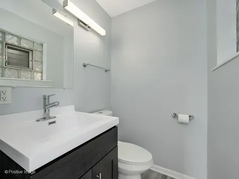 17312 Greenbay Avenue Lansing IL 60438
