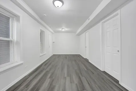 2152 West 21st Street Chicago IL 60608
