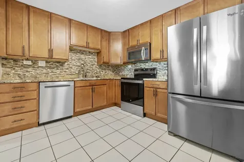 375 Plum Creek Drive Wheeling IL 60090