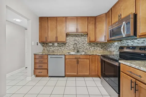 375 Plum Creek Drive Wheeling IL 60090
