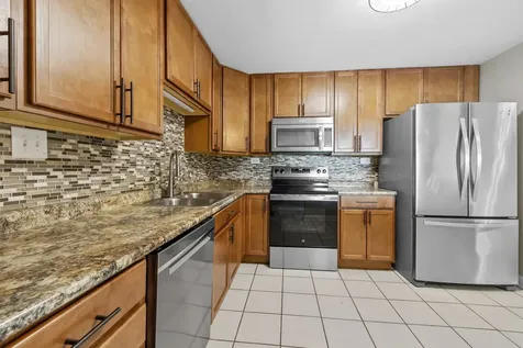375 Plum Creek Drive Wheeling IL 60090