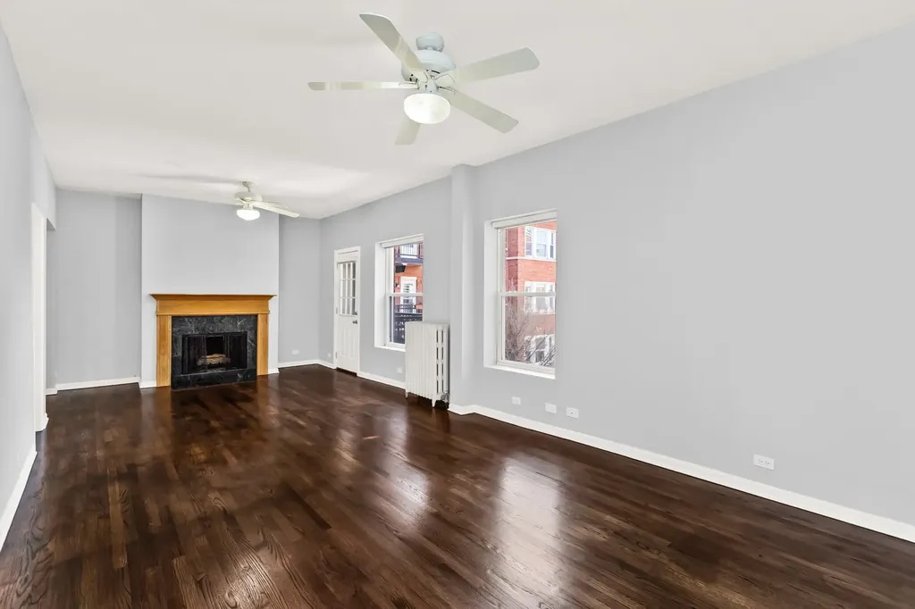 845 West Belle Plaine Avenue Chicago IL 60613