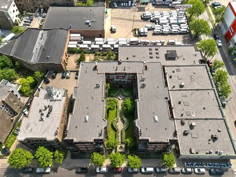 845 West Belle Plaine Avenue Chicago IL 60613