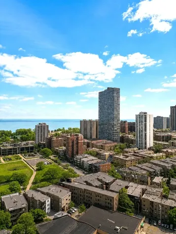 845 West Belle Plaine Avenue Chicago IL 60613