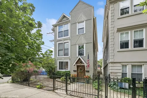 1815 West Henderson Street Chicago IL 60657
