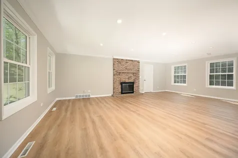 8307 Concord Drive Bull Valley IL 60098