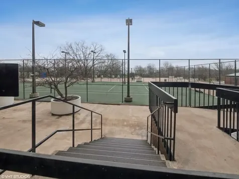 5445 North Sheridan Road Chicago IL 60640