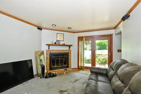 401 Fernwood Drive Westmont IL 60559
