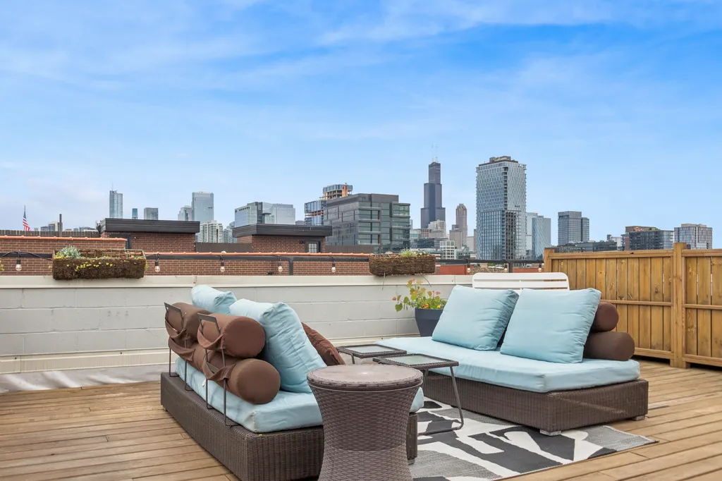 1336 West Grand Avenue Chicago IL 60642