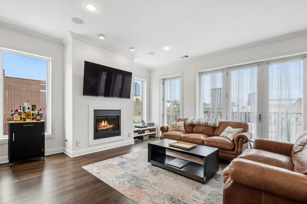 1336 West Grand Avenue Chicago IL 60642
