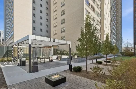3950 North Lake Shore Drive Chicago IL 60613