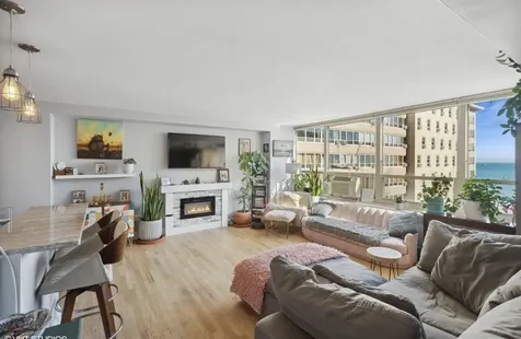 3950 North Lake Shore Drive Chicago IL 60613