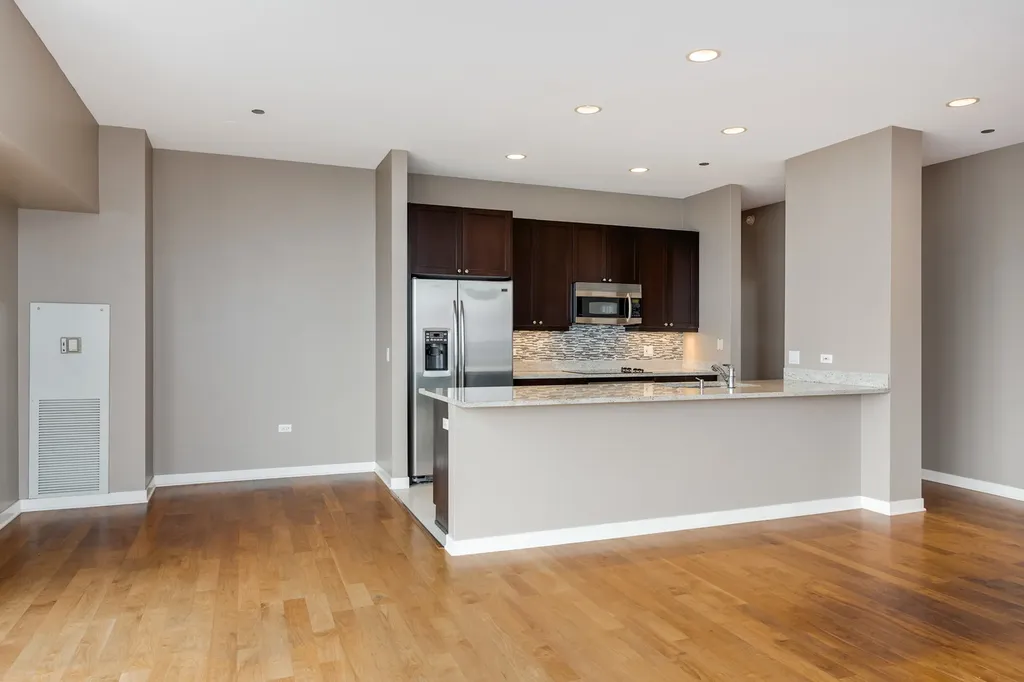 737 West Washington Boulevard Chicago IL 60661