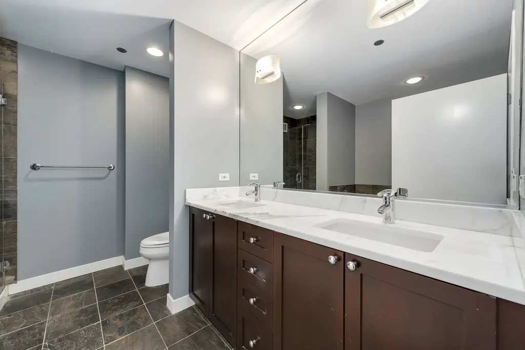 737 West Washington Boulevard Chicago IL 60661